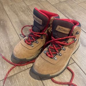 Women’s Columbia Hiking Boots